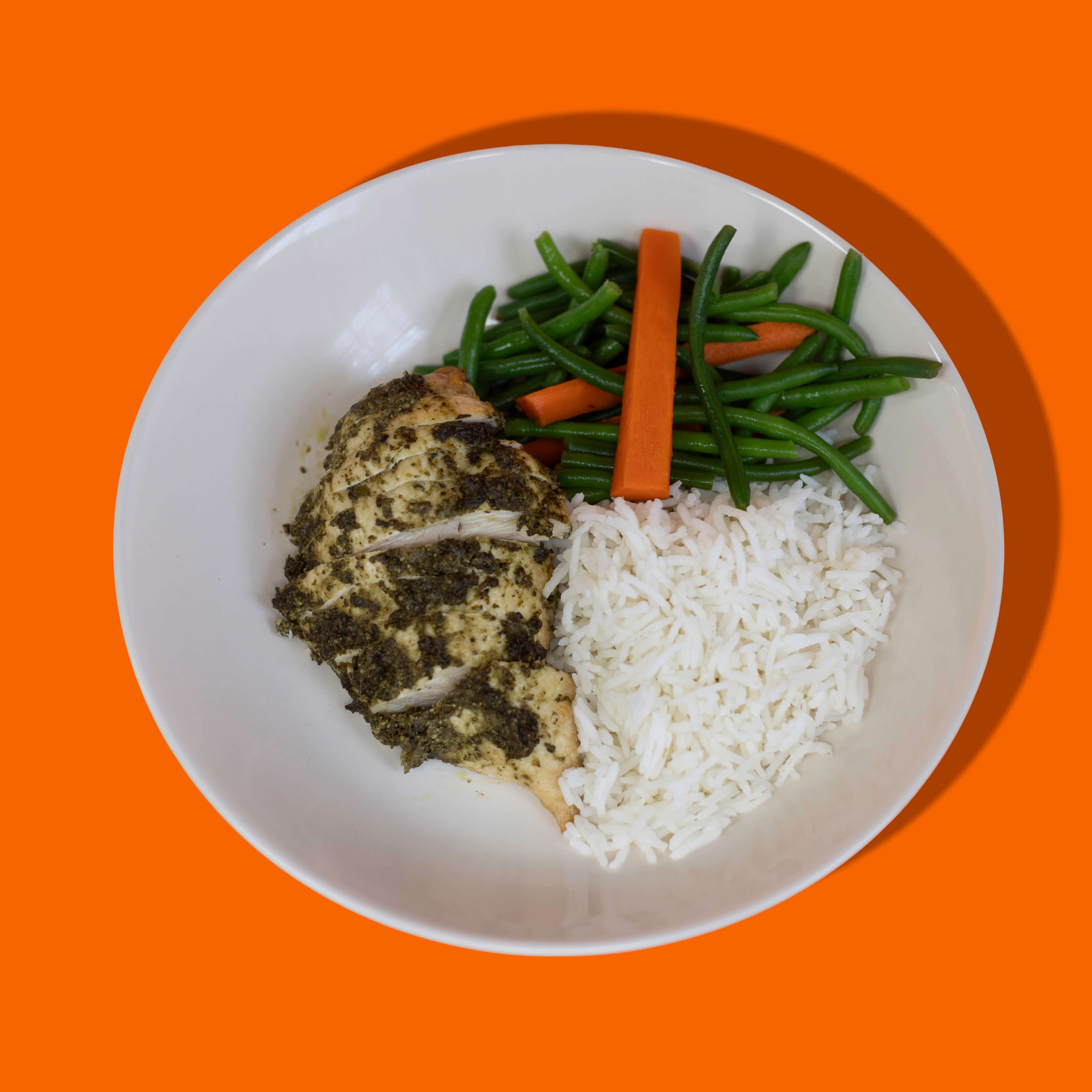 Poulet Pesto signé Big Mig, une option repas préparé savoureuse pour un dîner rapide et délicieux.