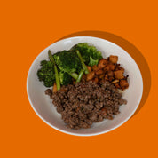 Boeuf du chef avec brocolis et patates en repas prêt-à-manger au Québec